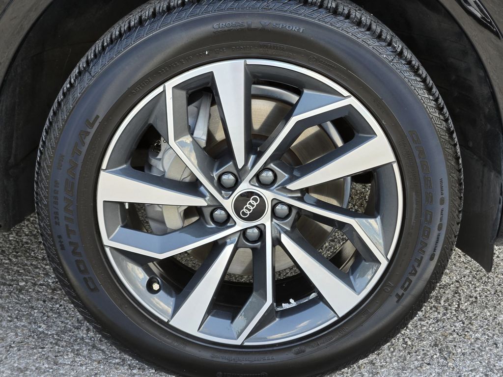 used 2022 Audi Q5 car, priced at $28,271