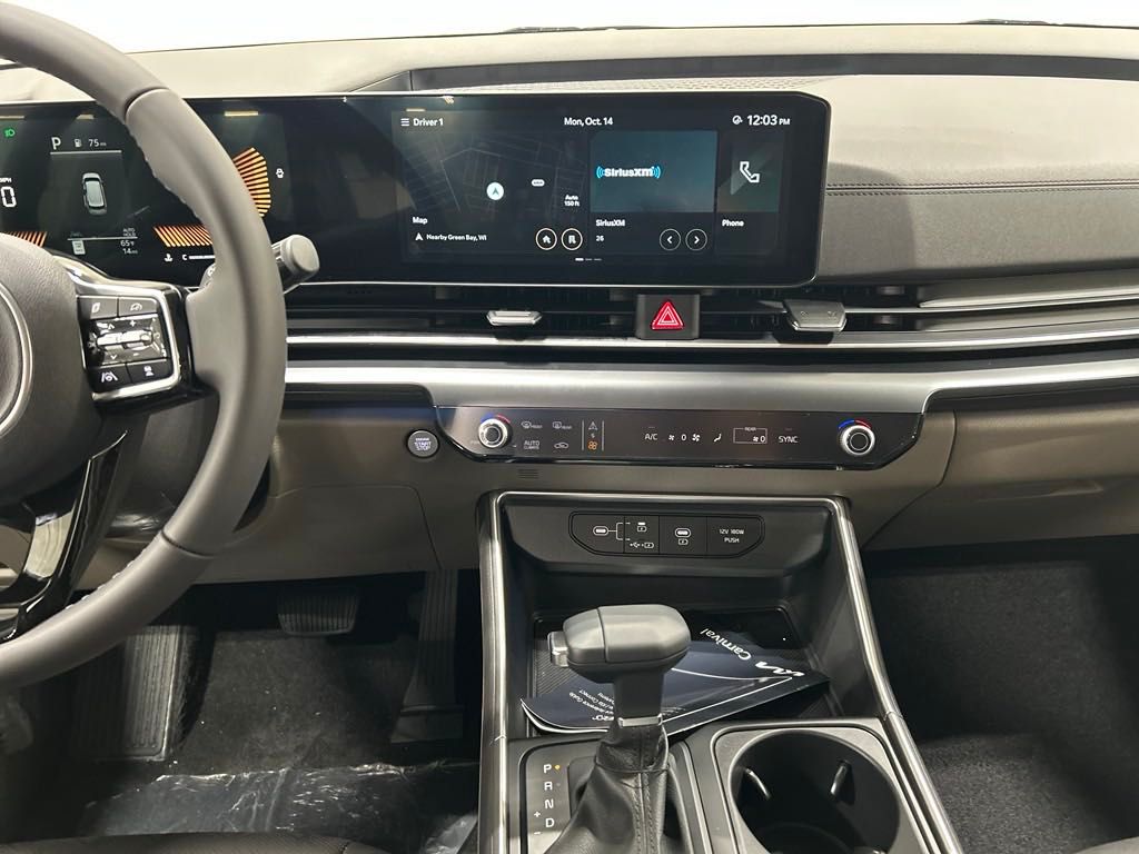 new 2025 Kia Carnival car, priced at $39,550