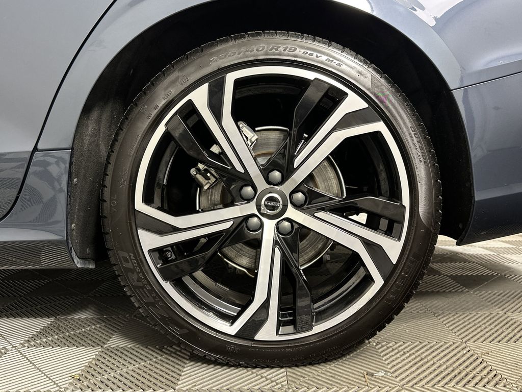 used 2024 Volvo S60 car, priced at $30,497
