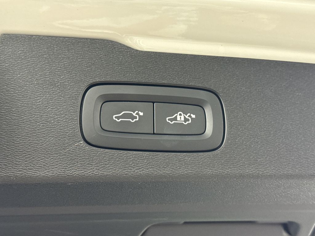 used 2022 Volvo V60 Cross Country car, priced at $31,988
