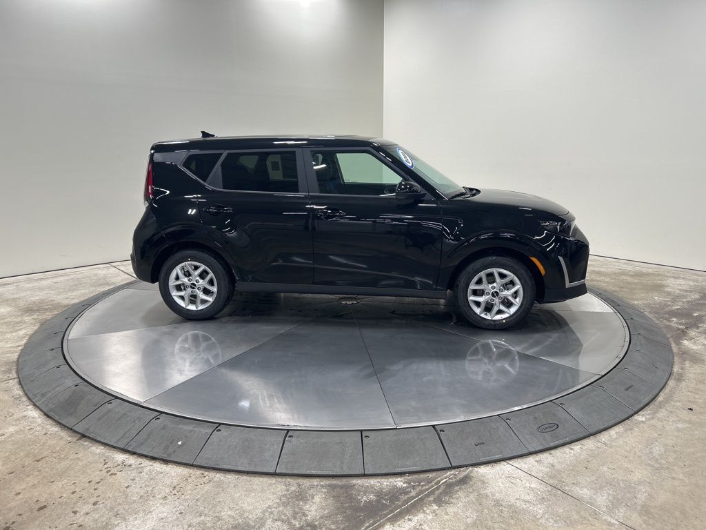 new 2025 Kia Soul car, priced at $22,605