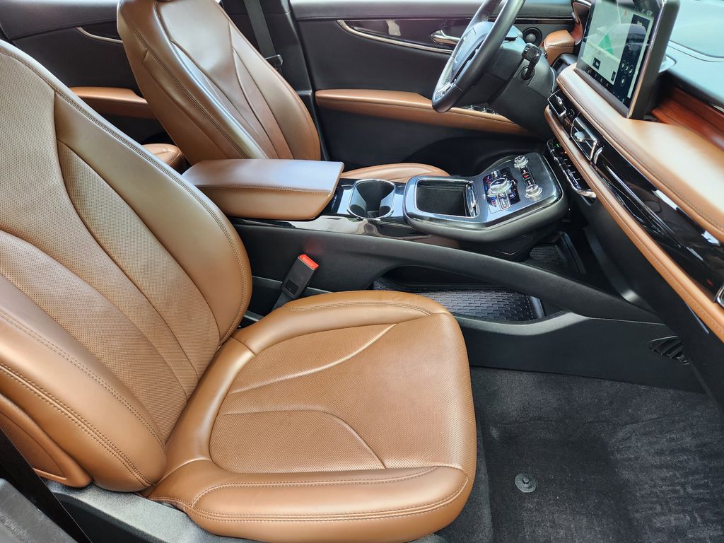 used 2022 Lincoln Nautilus car, priced at $37,131
