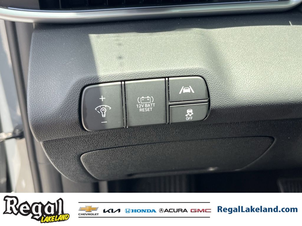 used 2022 Hyundai Elantra Hybrid car, priced at $19,913