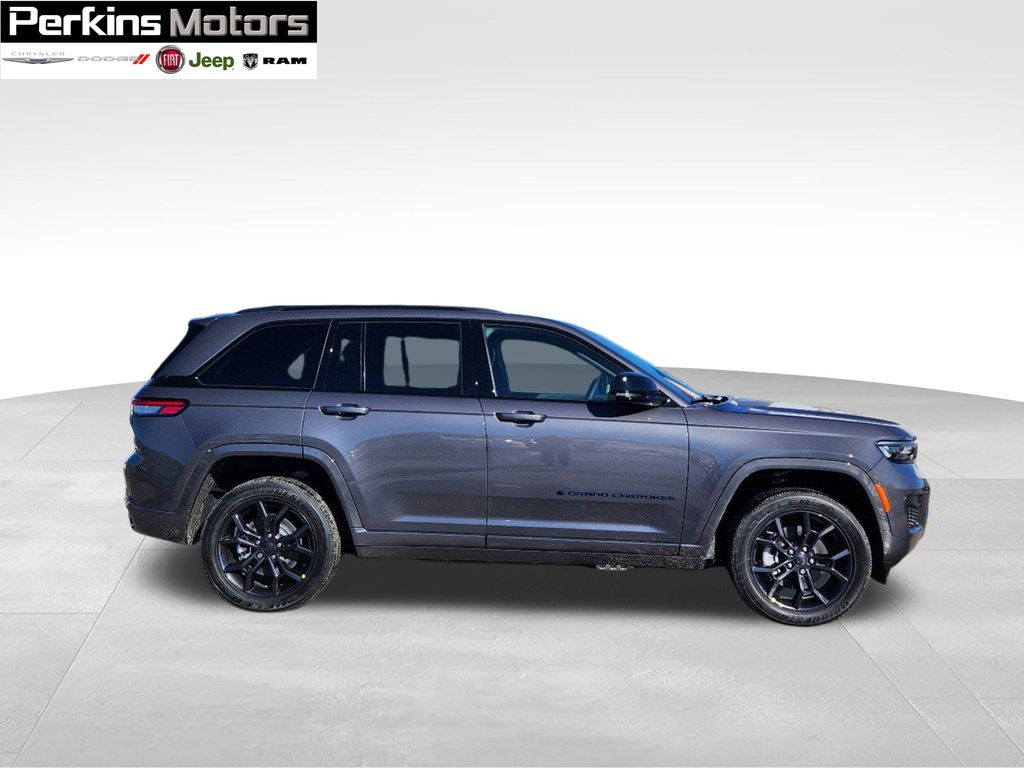 new 2025 Jeep Grand Cherokee car, priced at $56,564