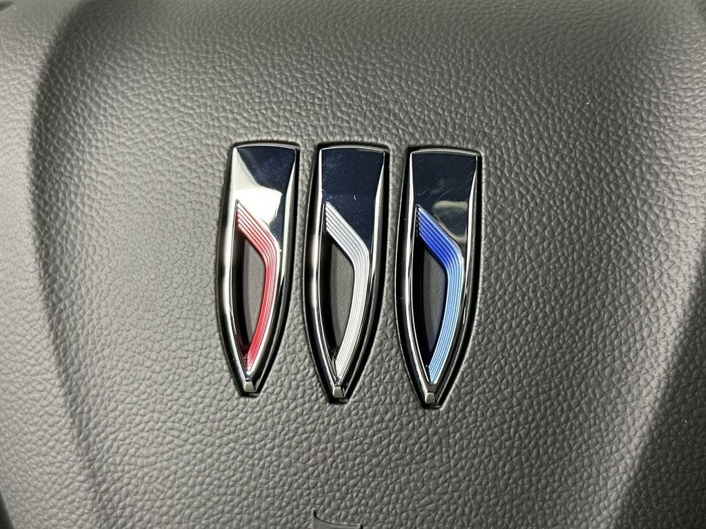 new 2025 Buick Envista car, priced at $31,085