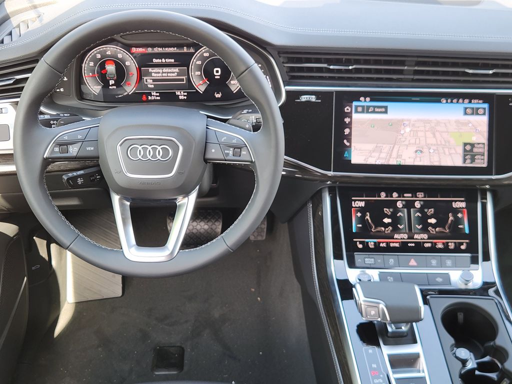 new 2025 Audi Q7 car, priced at $77,840
