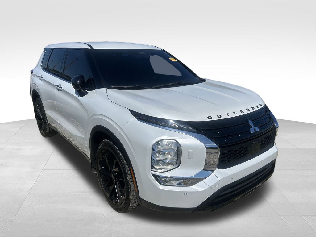used 2023 Mitsubishi Outlander car, priced at $24,521