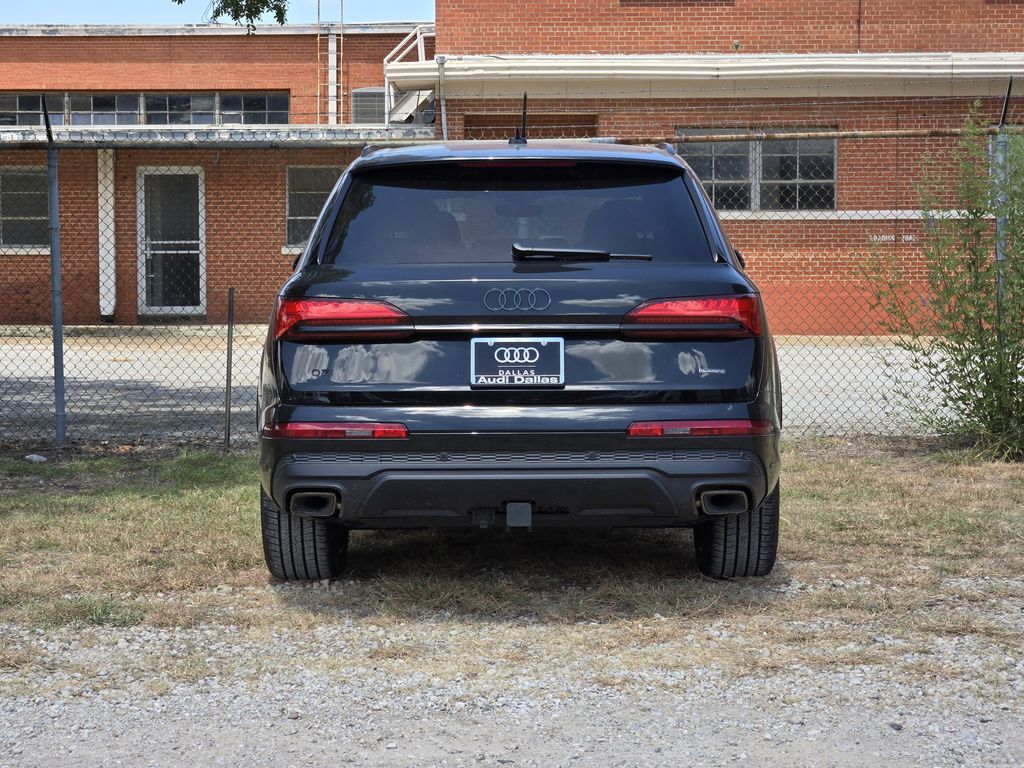 new 2025 Audi Q7 car, priced at $72,850