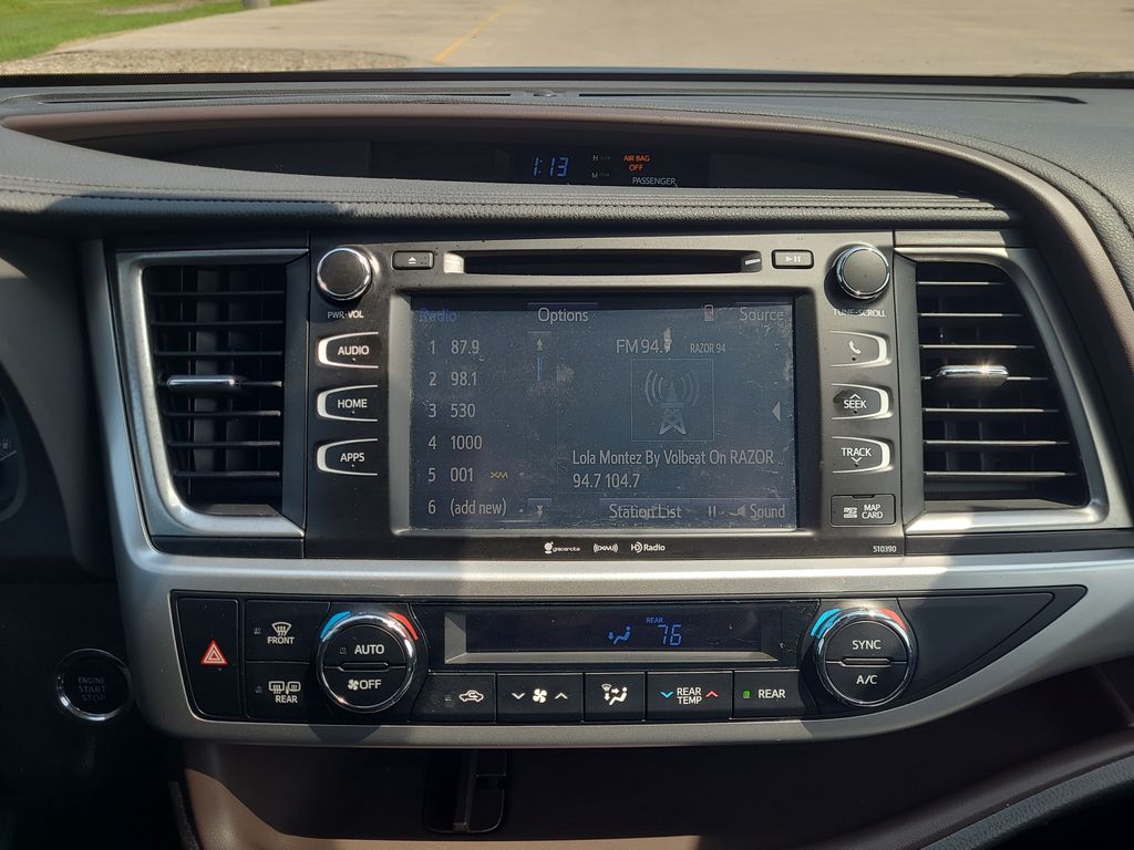 used 2019 Toyota Highlander car, priced at $29,986