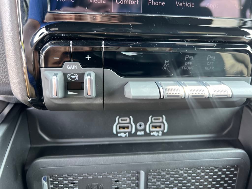 new 2025 Ram 1500 car, priced at $48,990