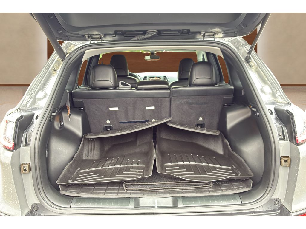 used 2023 Jeep Cherokee car, priced at $26,200
