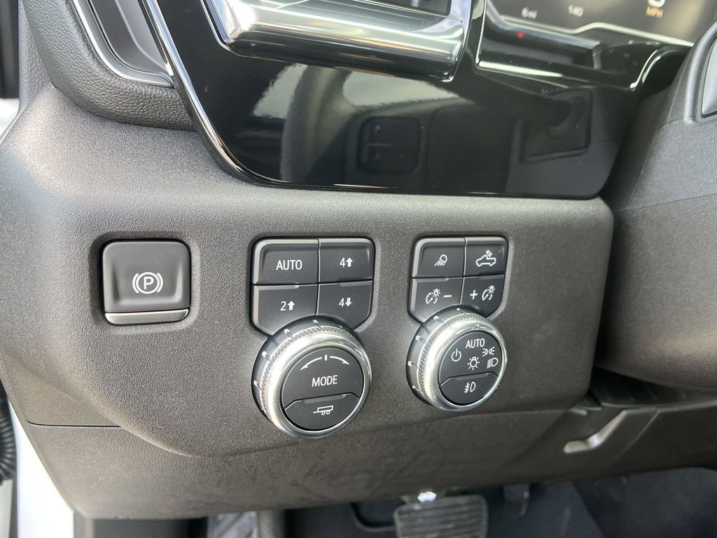 new 2025 GMC Sierra 2500HD car, priced at $80,403