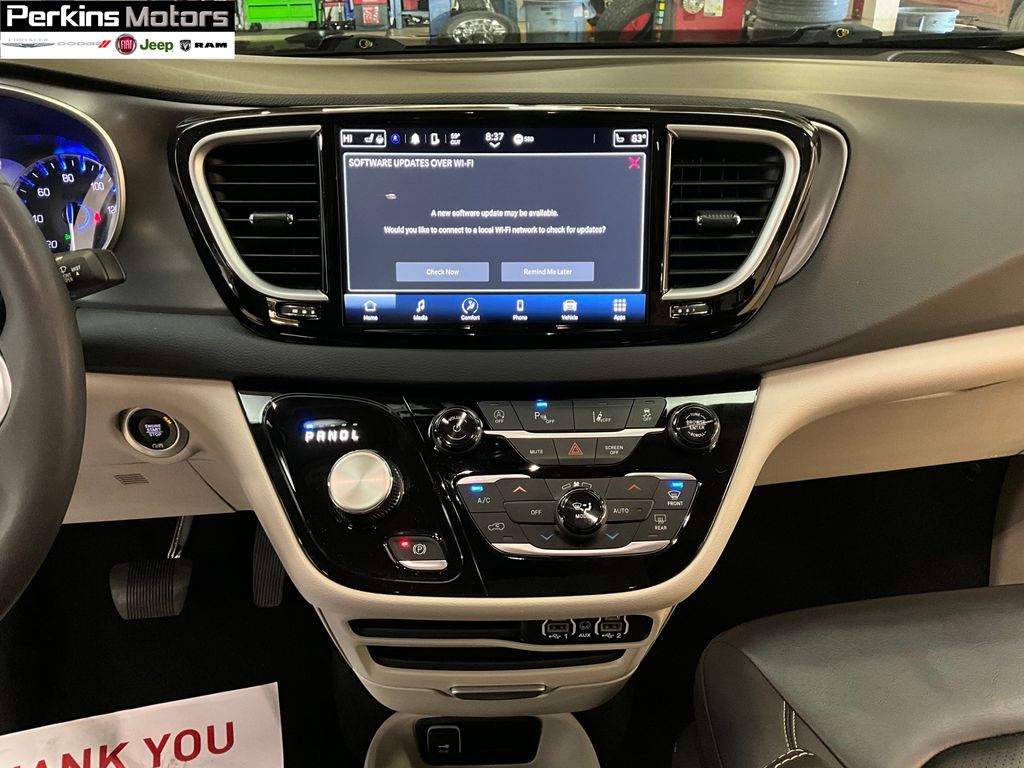 used 2024 Chrysler Pacifica car, priced at $29,492