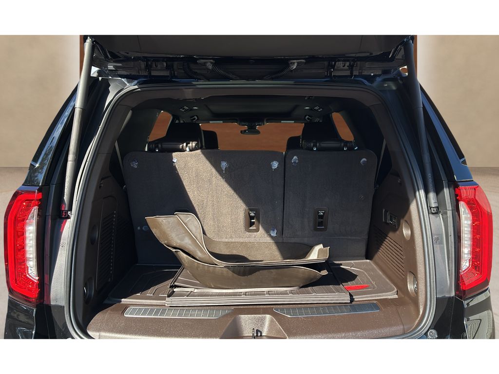 used 2021 GMC Yukon car, priced at $45,700