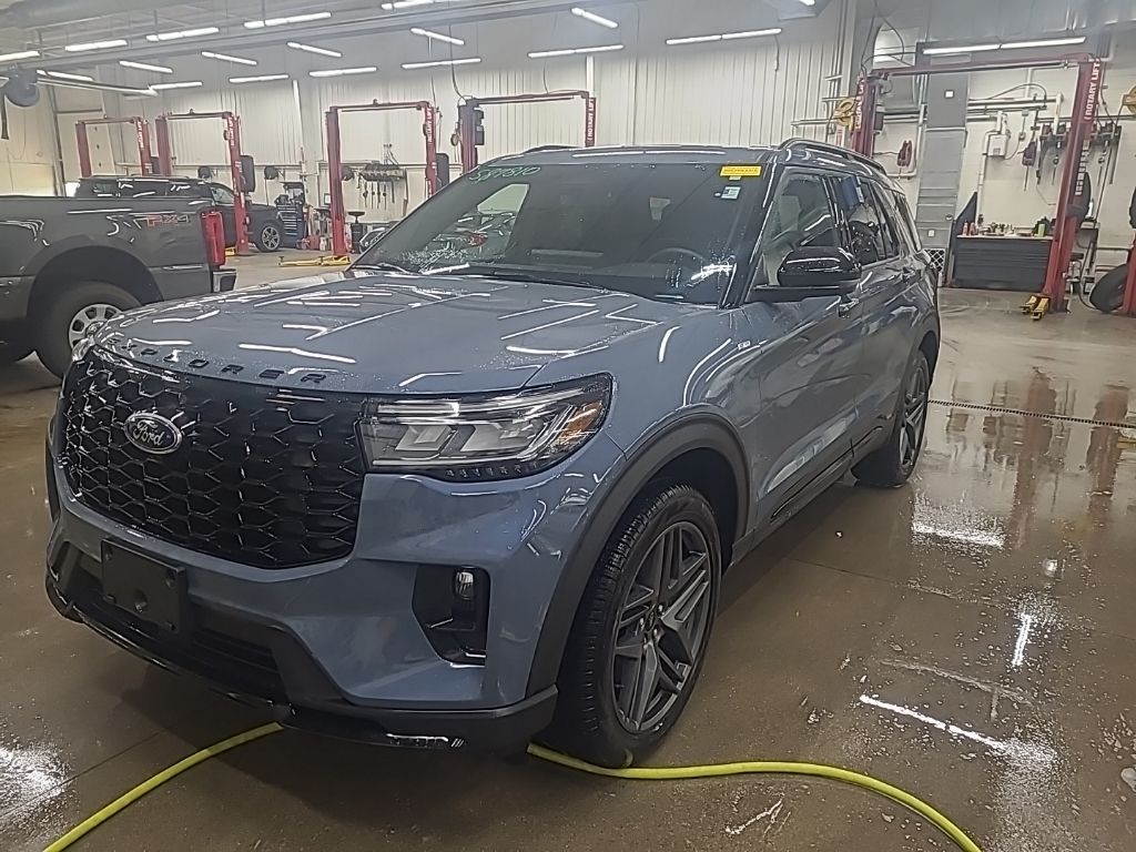 new 2025 Ford Explorer car, priced at $43,689