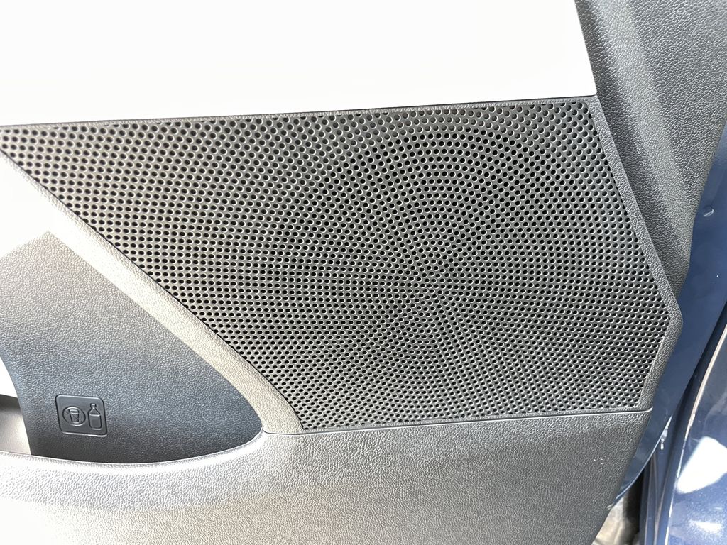 new 2025 Kia Sorento car, priced at $32,499