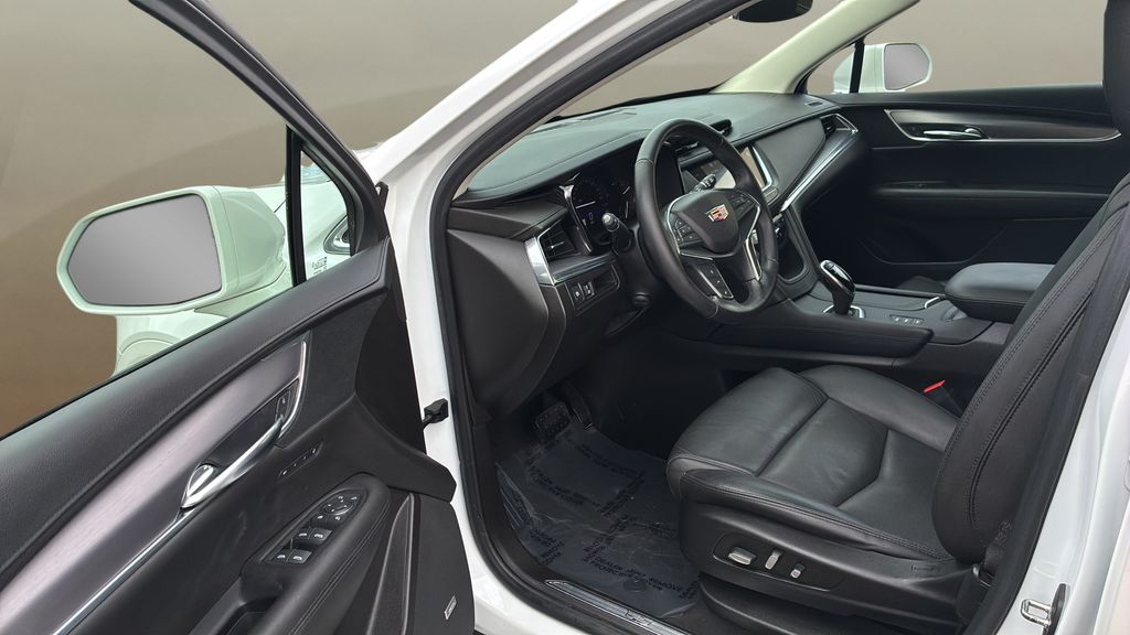 used 2019 Cadillac XT5 car, priced at $24,200