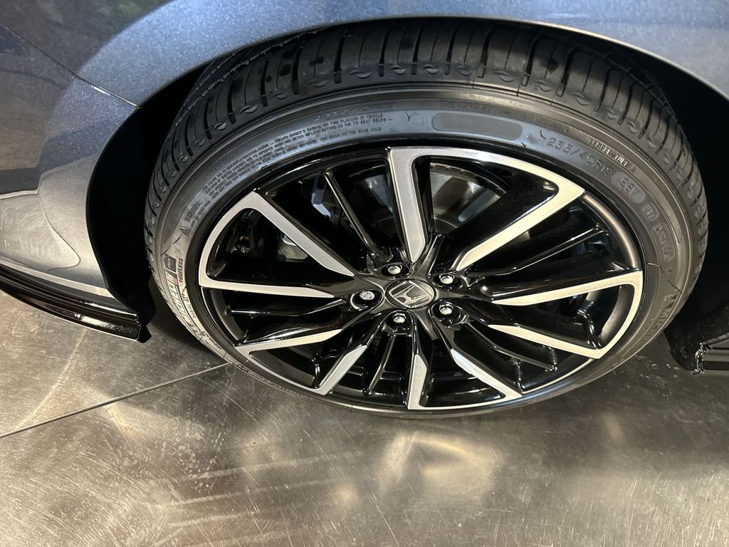 new 2025 Honda Accord Hybrid car, priced at $40,495