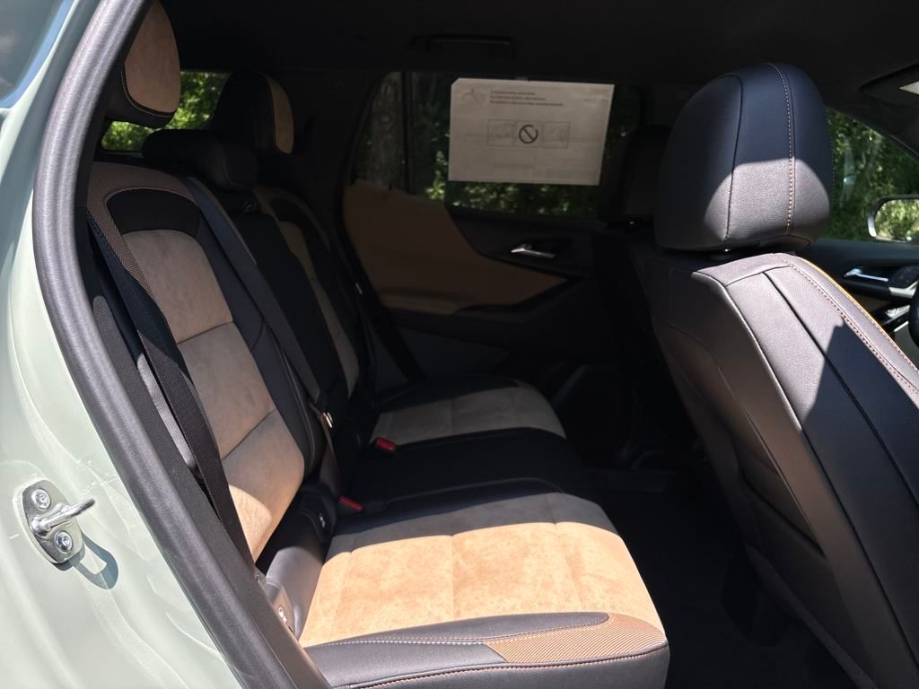 new 2026 Chevrolet Equinox car, priced at $38,290