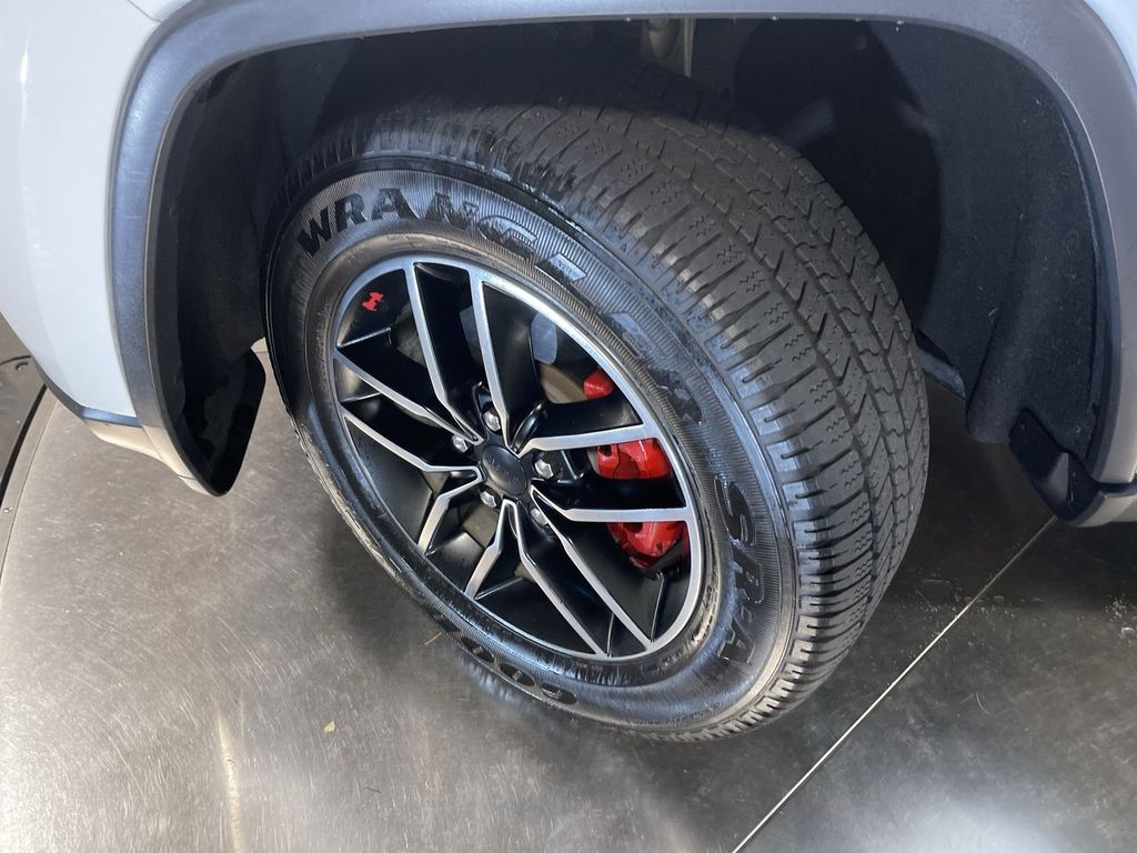 used 2019 Jeep Grand Cherokee car, priced at $23,993