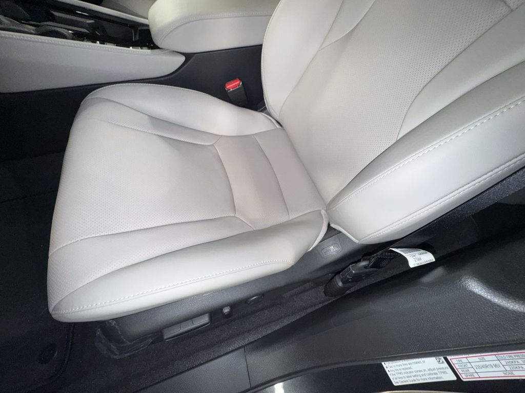 new 2025 Honda Accord Hybrid car, priced at $40,450