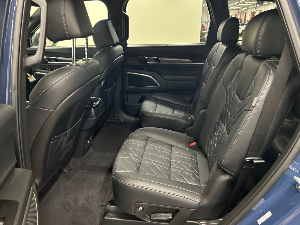 new 2025 Kia Telluride car, priced at $48,195