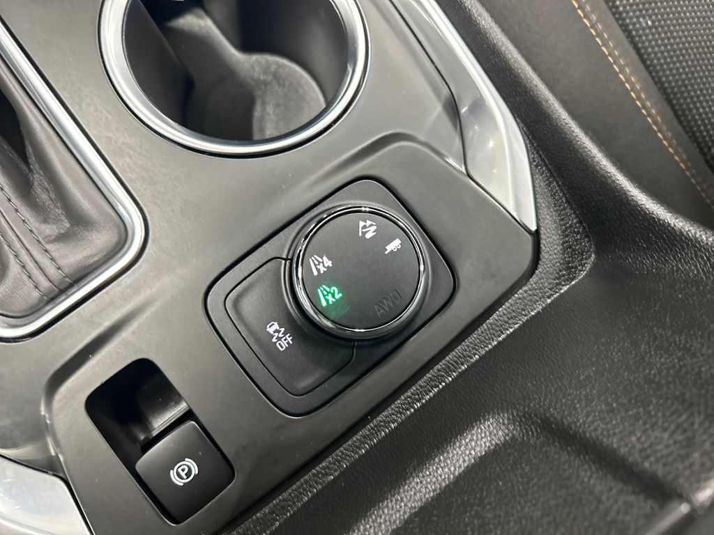 used 2020 Chevrolet Traverse car, priced at $28,947