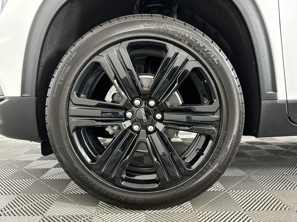 new 2025 GMC Acadia car, priced at $50,129