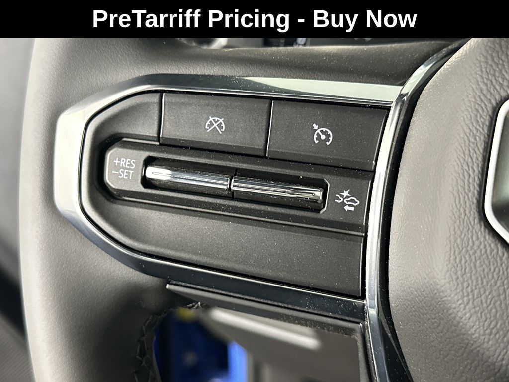 new 2025 GMC Canyon car, priced at $45,095
