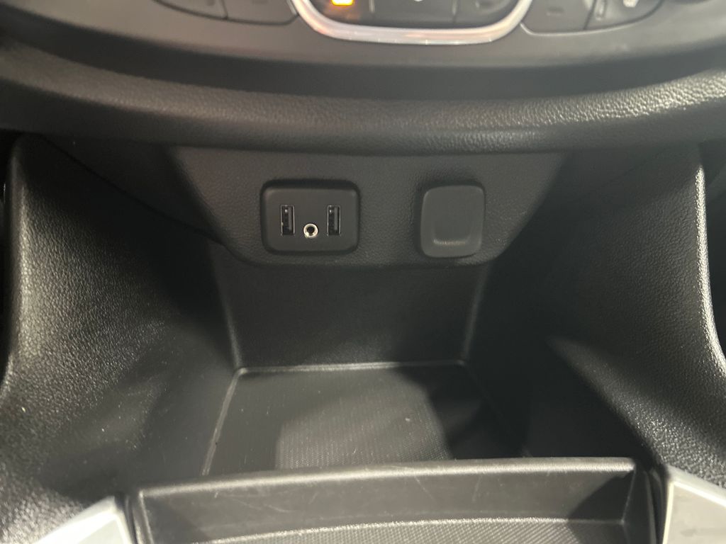 used 2020 Chevrolet Traverse car, priced at $28,947