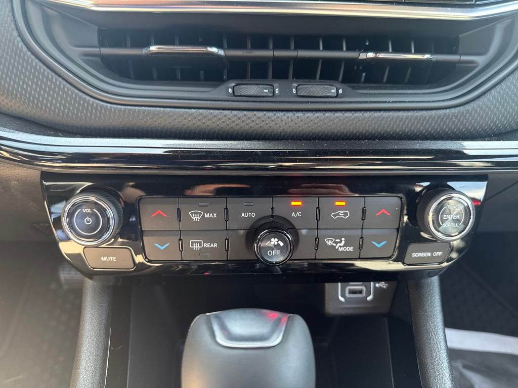new 2025 Jeep Compass car, priced at $28,490