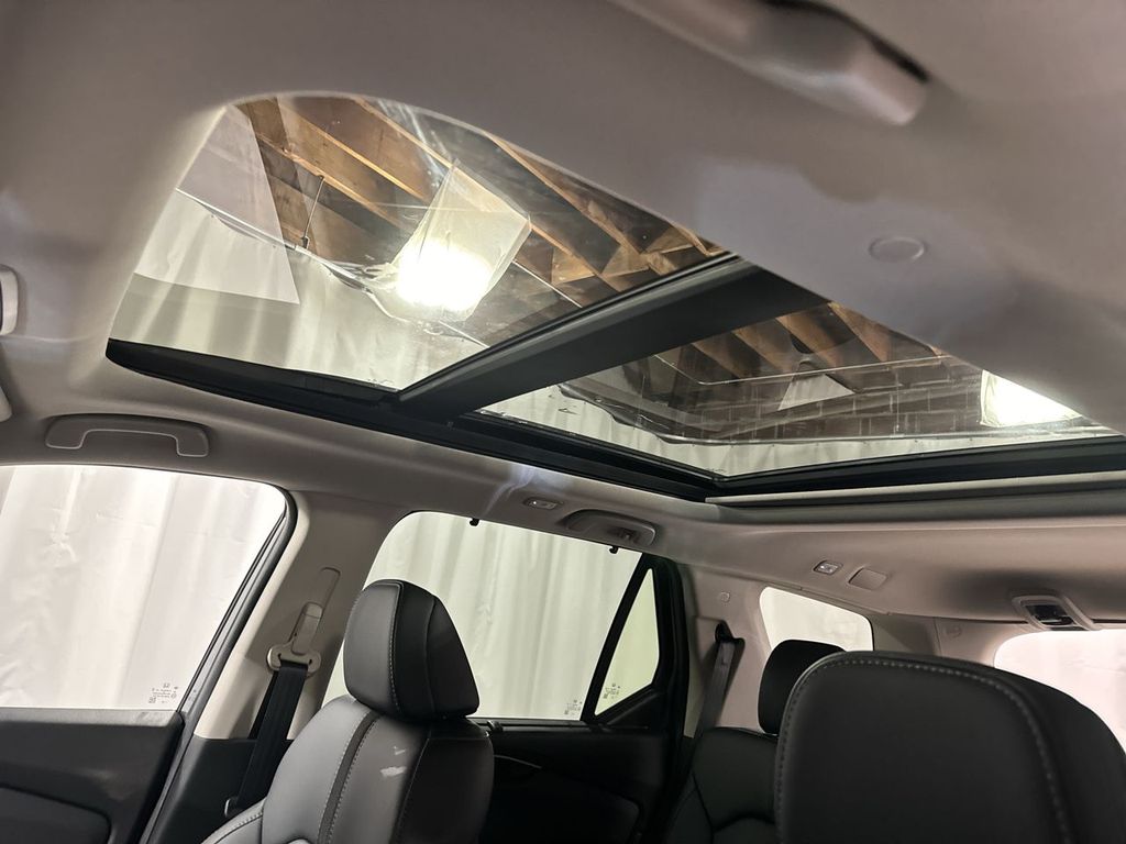 new 2025 Honda Pilot car, priced at $51,095