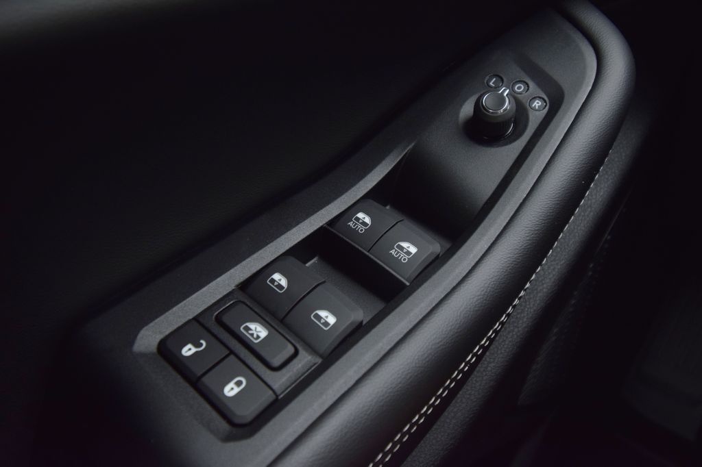 new 2025 Jeep Grand Cherokee car, priced at $42,570