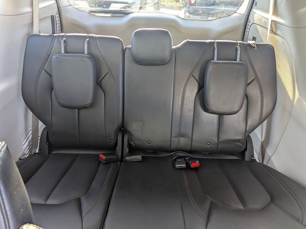 used 2018 Chrysler Pacifica car, priced at $11,193