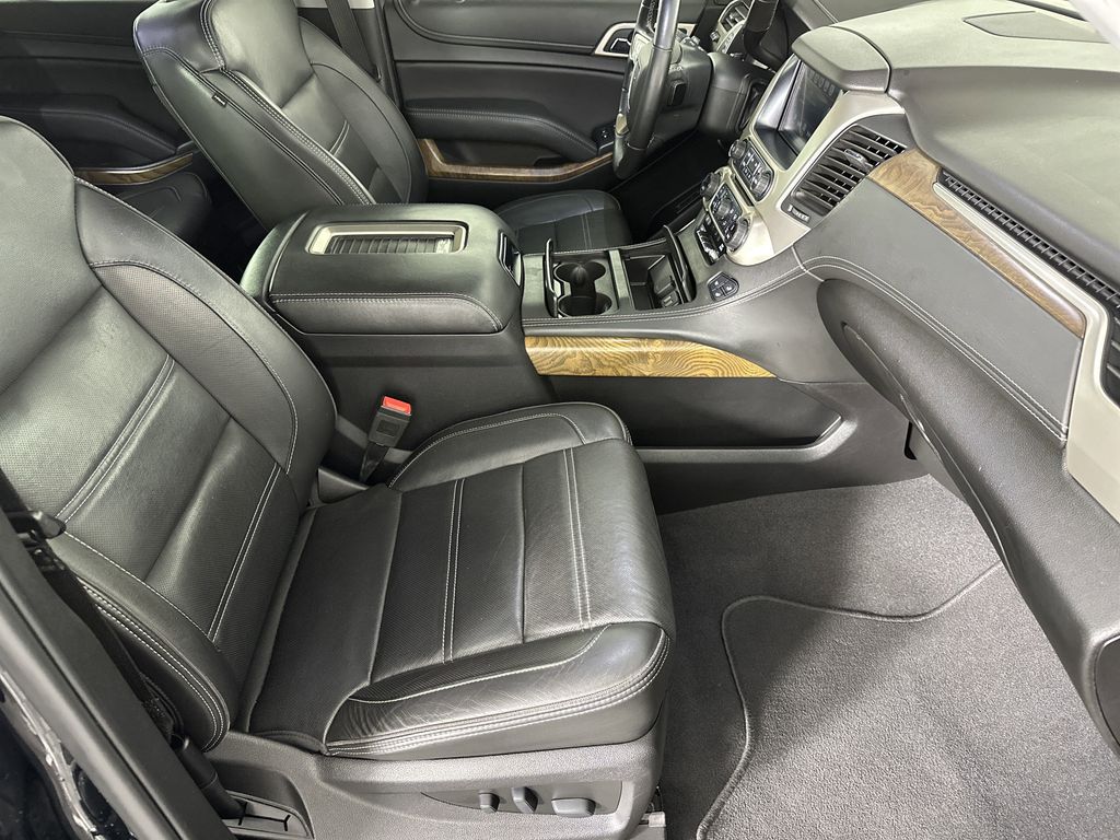 used 2019 GMC Yukon car, priced at $35,999