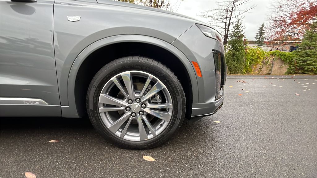 used 2021 Cadillac XT6 car, priced at $35,200