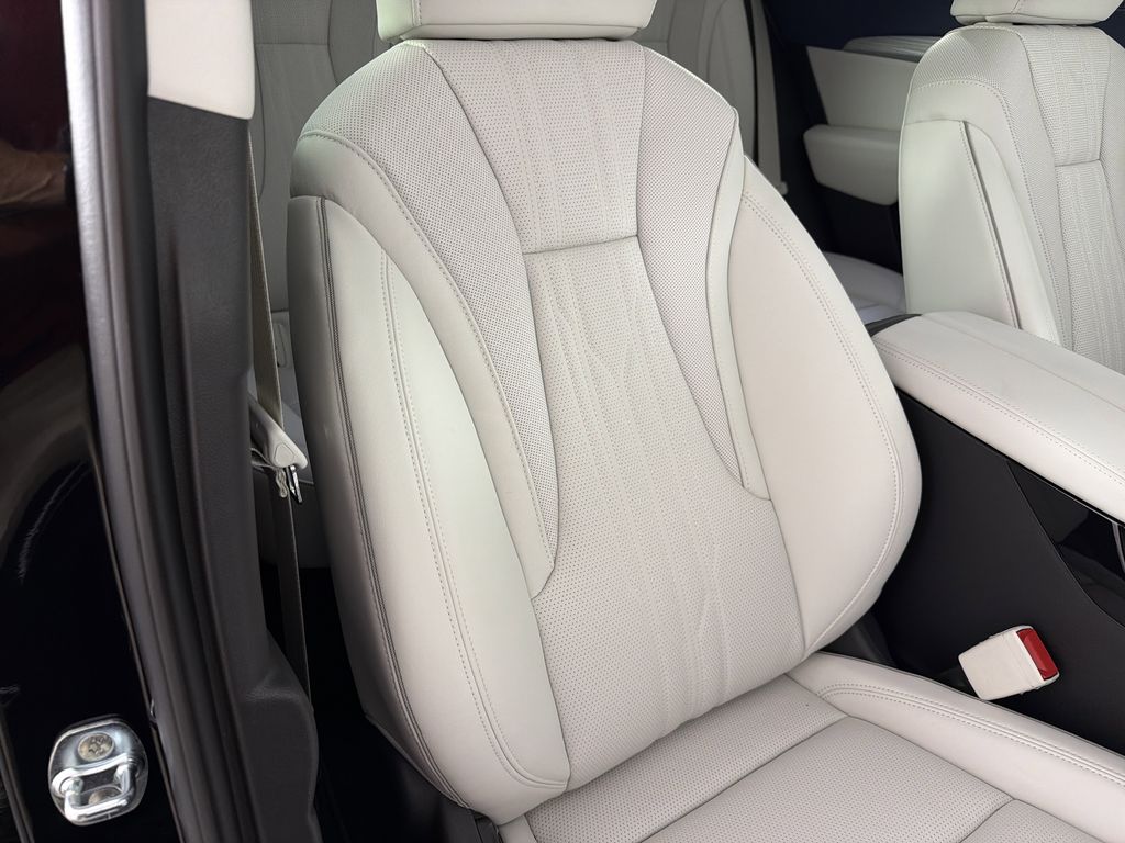 new 2025 Buick Envision car, priced at $43,595