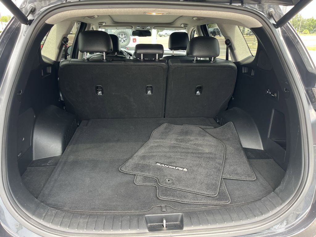 used 2020 Hyundai Santa Fe car, priced at $16,991