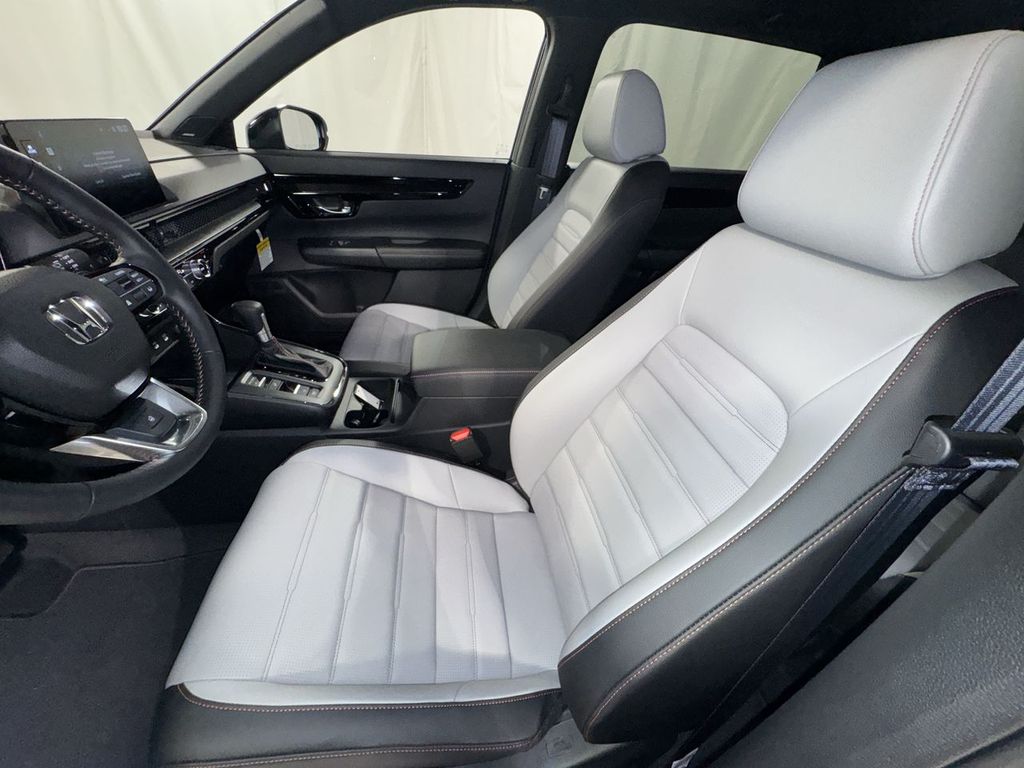 new 2026 Honda CR-V Hybrid car, priced at $43,645
