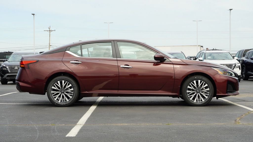 new 2024 Nissan Altima car, priced at $25,385