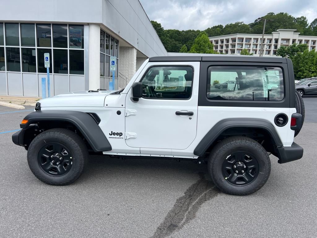 new 2025 Jeep Wrangler car, priced at $31,990