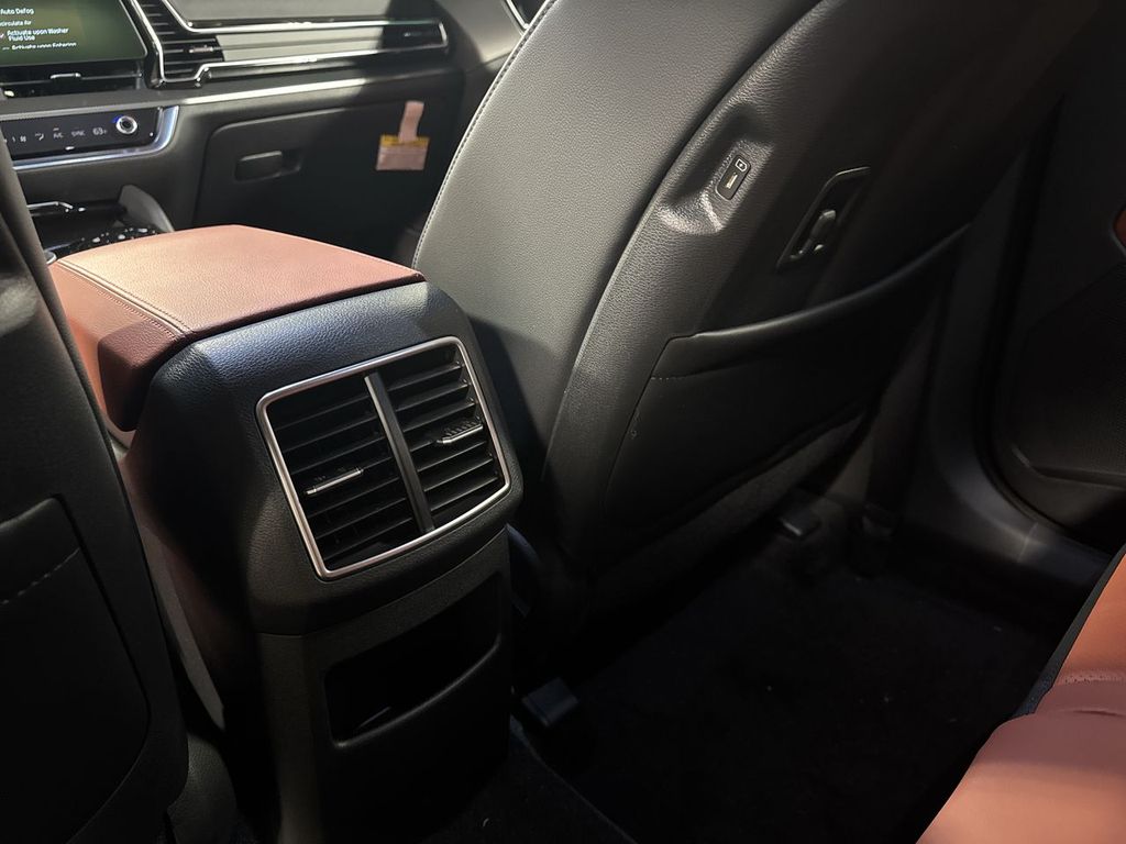 new 2025 Kia Sportage Hybrid car, priced at $38,895