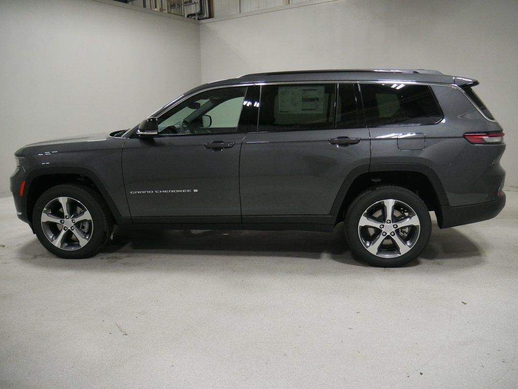 new 2024 Jeep Grand Cherokee L car, priced at $48,920