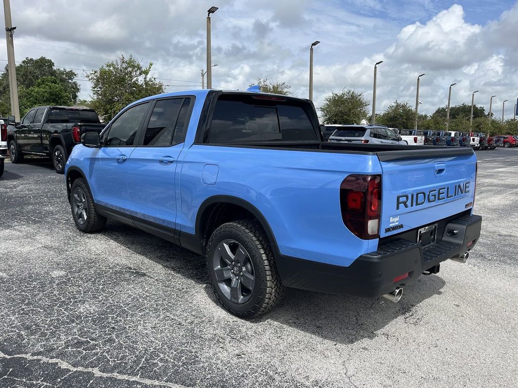 new 2025 Honda Ridgeline car, priced at $44,182