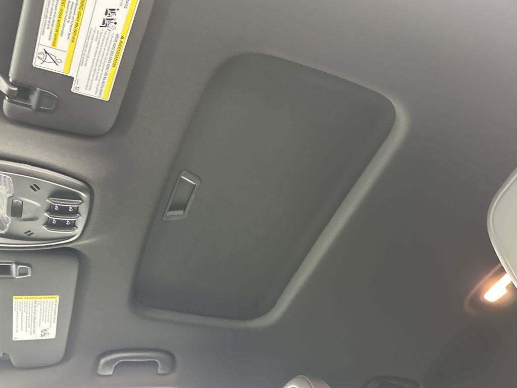 new 2025 Buick Envista car, priced at $29,869
