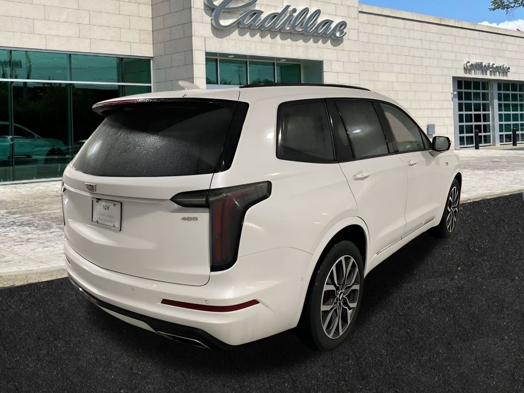 used 2023 Cadillac XT6 car, priced at $42,250