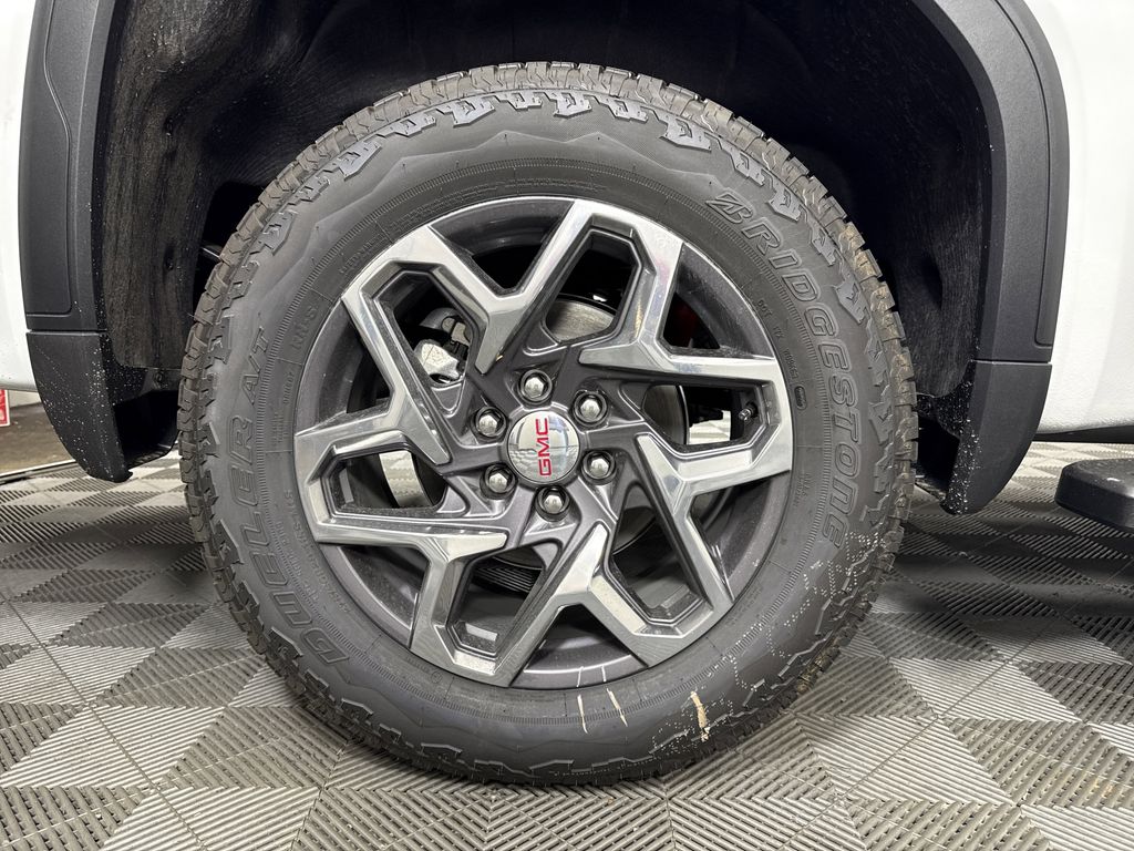 new 2026 GMC Sierra 1500 car, priced at $60,925