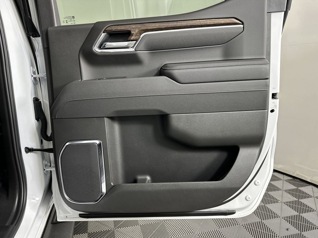 new 2025 GMC Sierra 1500 car, priced at $61,284
