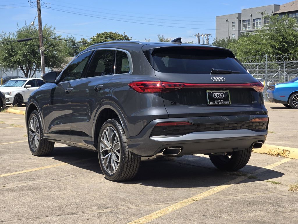 new 2025 Audi Q5 car, priced at $60,975