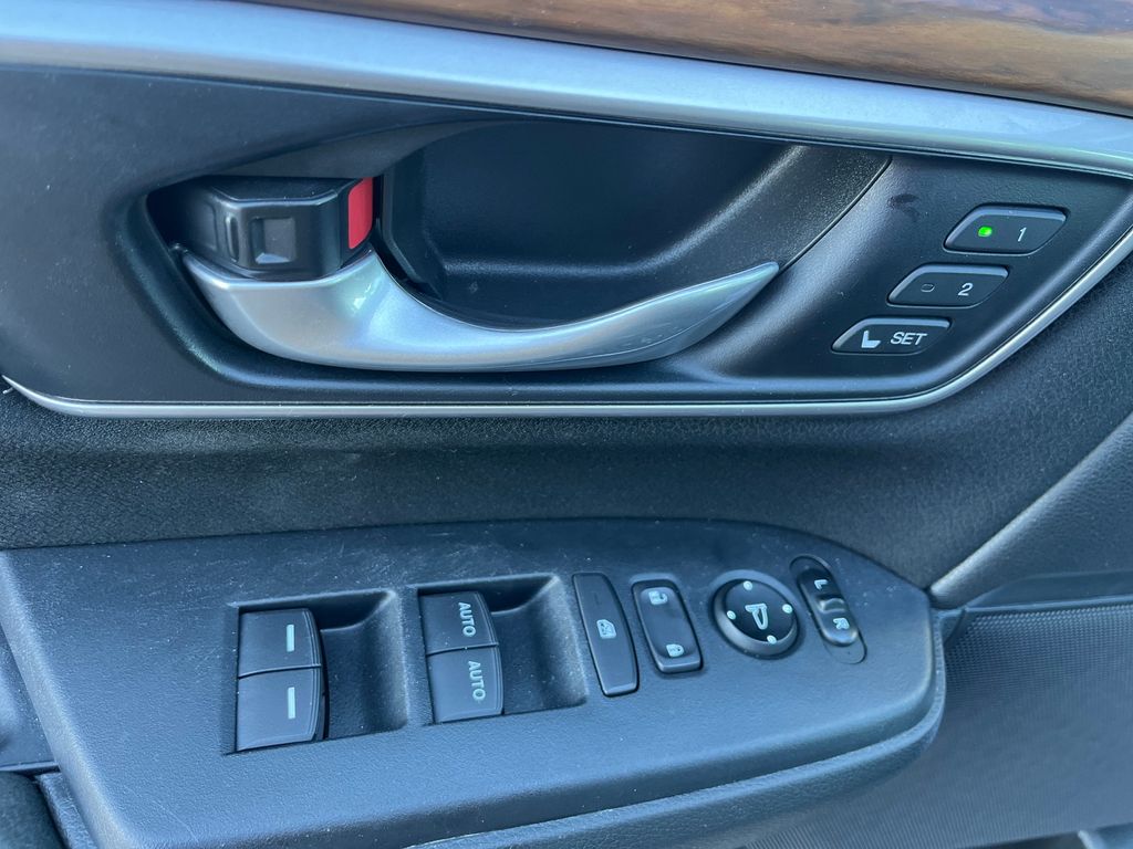 used 2022 Honda CR-V Hybrid car, priced at $31,694